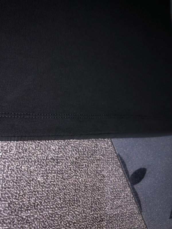 ブランドTシャツ着用イメージ